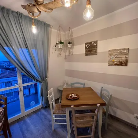 Lägenhet Shabby House Fdm Forte dei Marmi